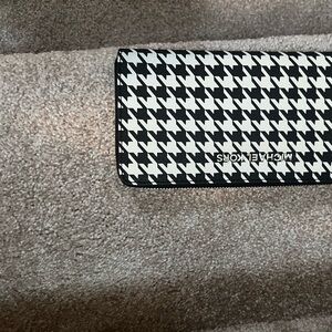Michael Kors Black and White Houndstooth Clutch